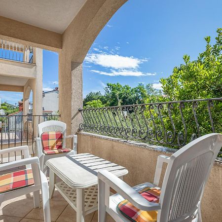 House Laura 200M From The Beach And The Center Apartment Porec Exterior photo