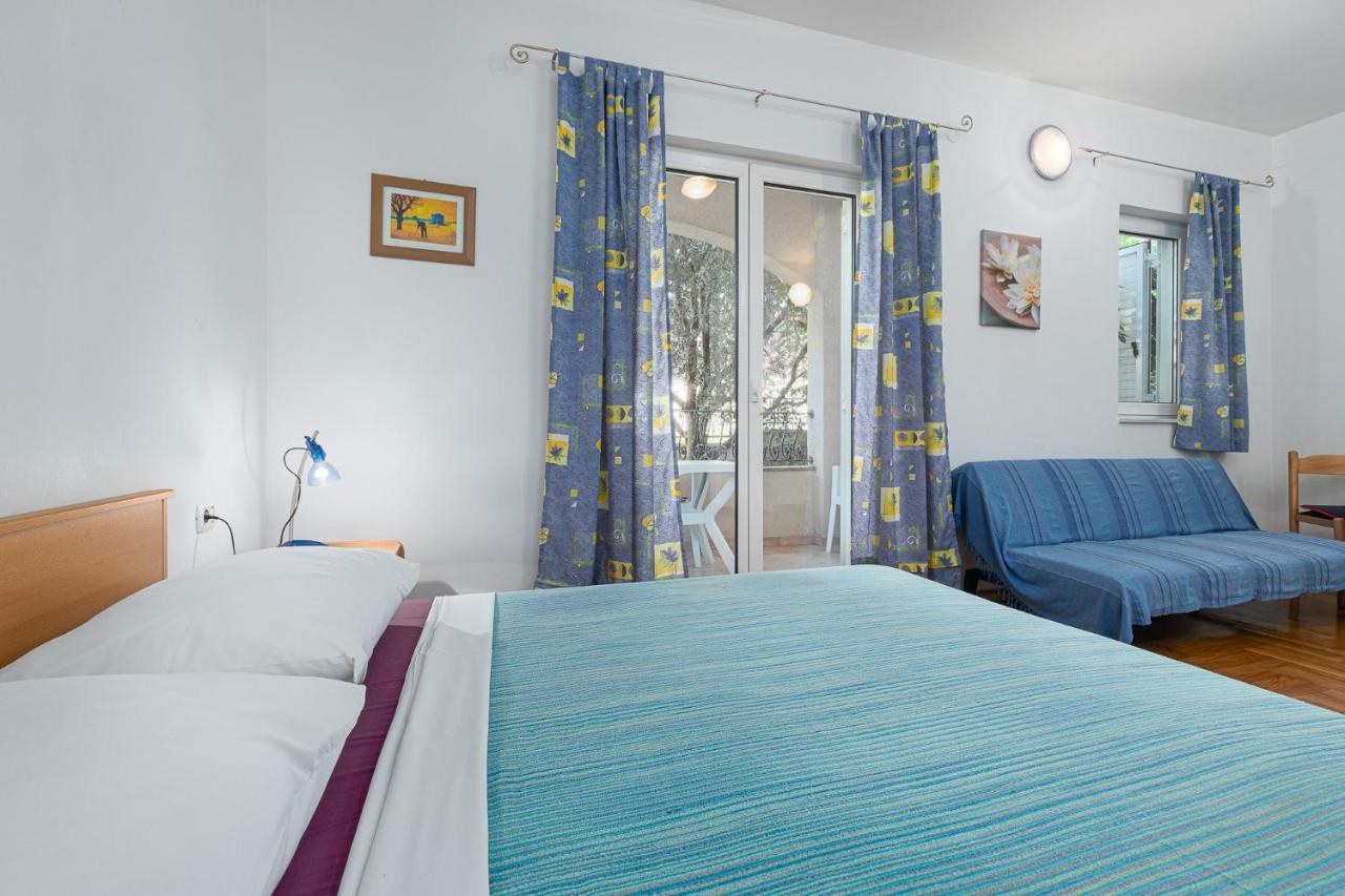 House Laura 200M From The Beach And The Center Apartment Porec Exterior photo
