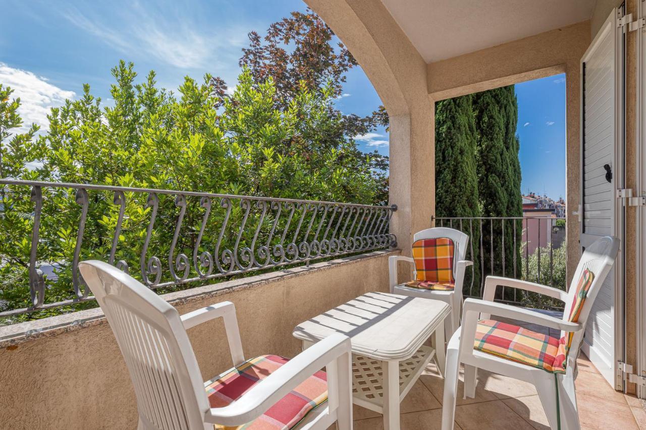 House Laura 200M From The Beach And The Center Apartment Porec Exterior photo